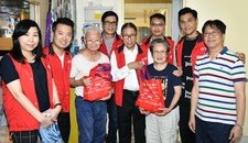 In Celebration of the Anniversary of HKSAR ‧ Yan Chai Fortune Bag in Care of Elderly