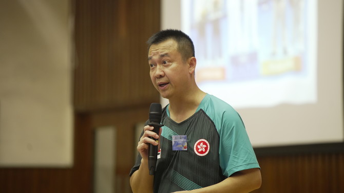 香港女子乒乓球队主教练李静先生MH与学生分享体坛生涯历程